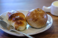 厨房で焼き上げたパン